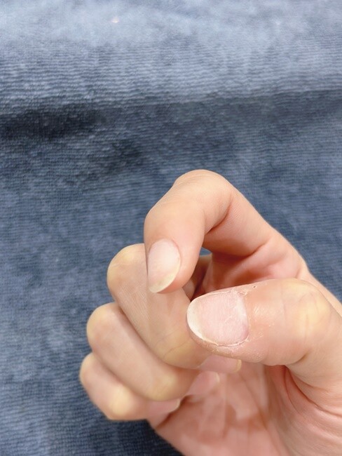 【台中美甲推薦】北屯區環境可愛夢幻價格透明無壓力『HugNail YaYa擁抱美甲』咬甲救星,每月指定優惠款指定