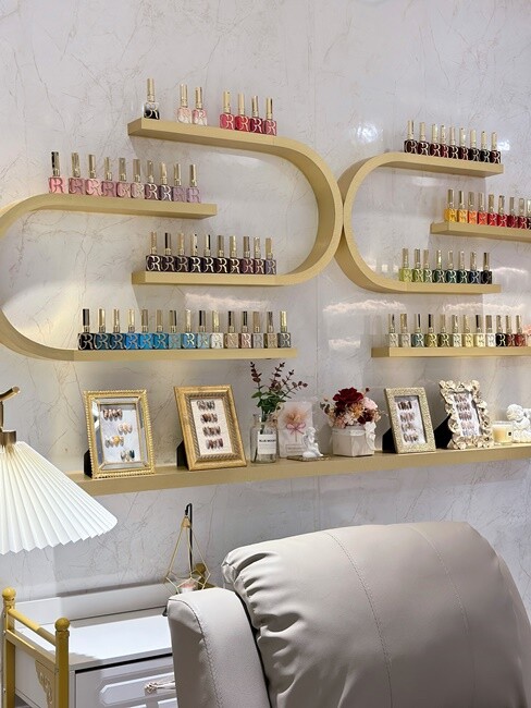 【台中美甲推薦】北屯區環境可愛夢幻價格透明無壓力『HugNail YaYa擁抱美甲』咬甲救星,每月指定優惠款指定