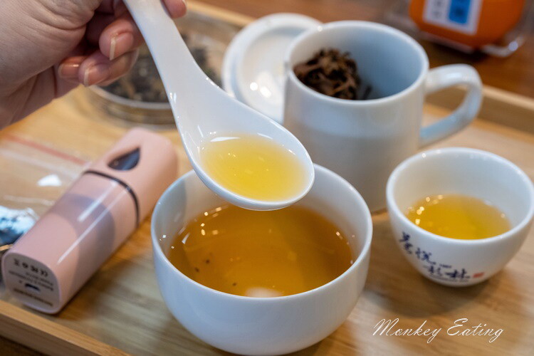 【南投竹山景點】茶悅杉林｜茶葉DIY體驗，自製香Q茶包，南投親子景點推薦 - 貪吃猴的幻想