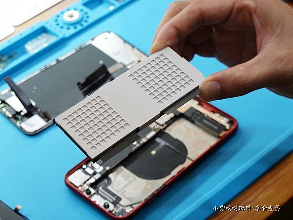 4紅-換原廠電池-pro fix中壢新生店.jpg