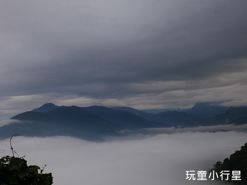 高雄景點｜橫跨高屏的尾寮山，拉繩攀登，挑戰型小百岳