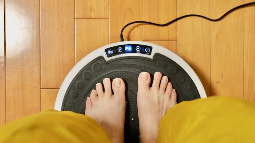 [開箱] 人因遠紅外全身垂直律動機｜懶人運動推薦！99段速度，坐著就能運動！