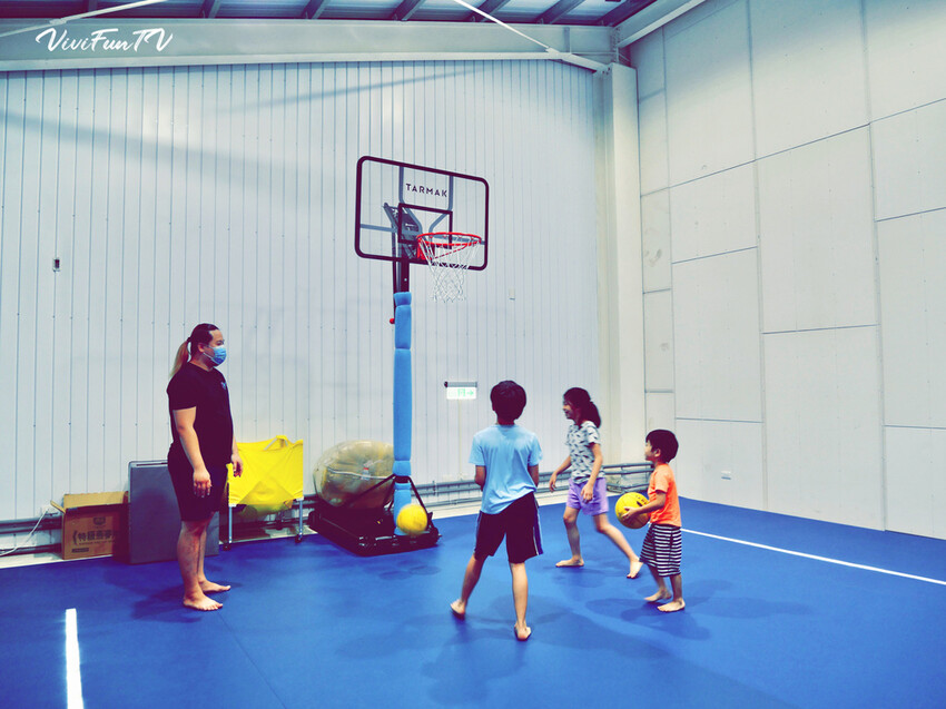 【米米瘋】台中北屯樂飛兒童體適能中心，開啟孩子的樂飛基因，發現彈翻快樂時光！體適能心得分享