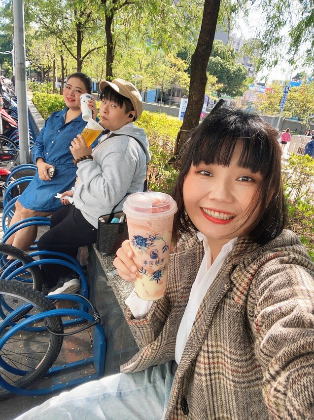 [台中展覽] 臺中驛冬日嘉年華｜人氣角色陪你過聖誕！粉嫩摩天輪 Ｘ旋轉木馬 一票遊玩兩大設施｜精選7大台中聖誕拍照景點 - 萍姐愛分享