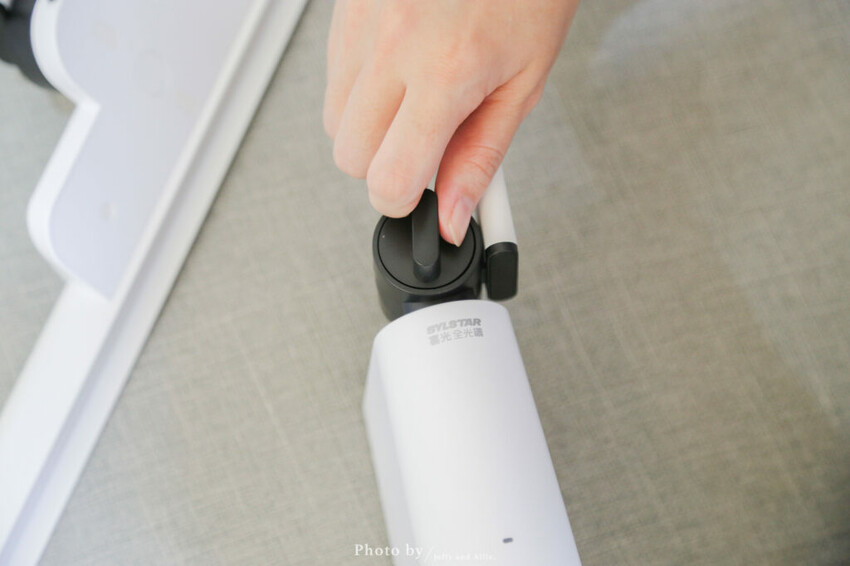 【好物開箱】喜光全光譜護眼檯燈 Ti-MAX，自動調節亮度、多種色溫，超值入手！