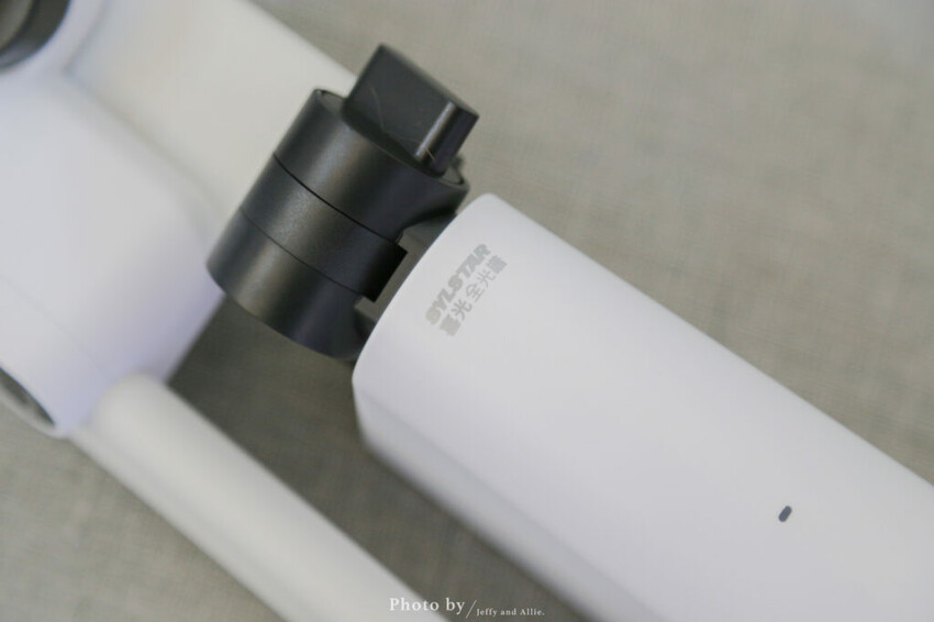 【好物開箱】喜光全光譜護眼檯燈 Ti-MAX，自動調節亮度、多種色溫，超值入手！