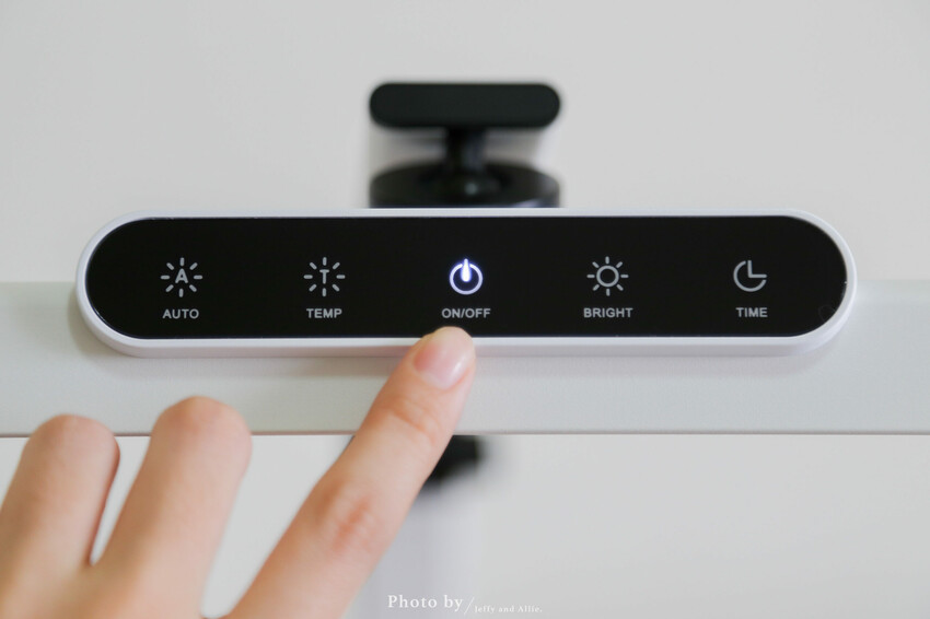 【好物開箱】喜光全光譜護眼檯燈 Ti-MAX，自動調節亮度、多種色溫，超值入手！