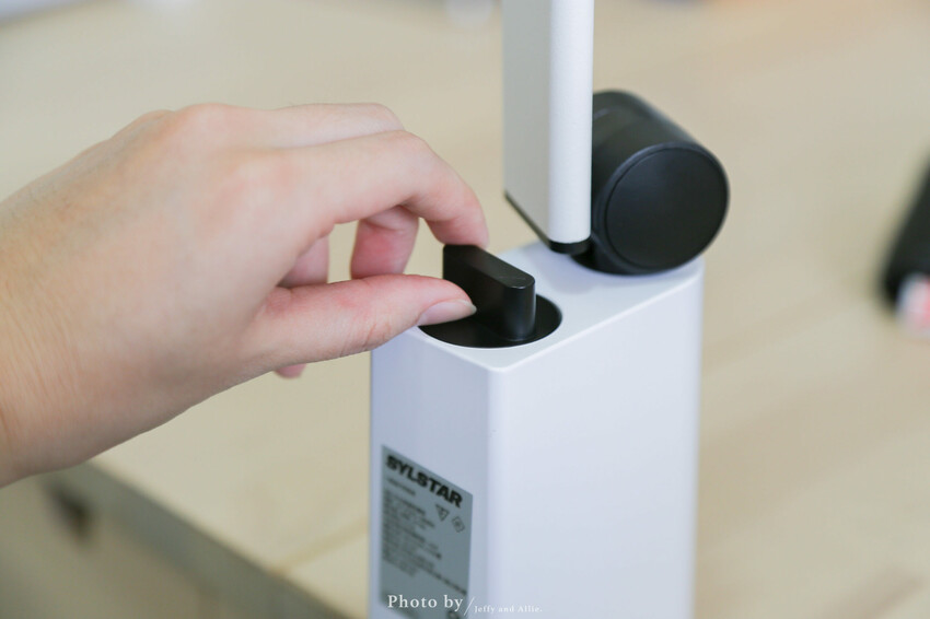 【好物開箱】喜光全光譜護眼檯燈 Ti-MAX，自動調節亮度、多種色溫，超值入手！