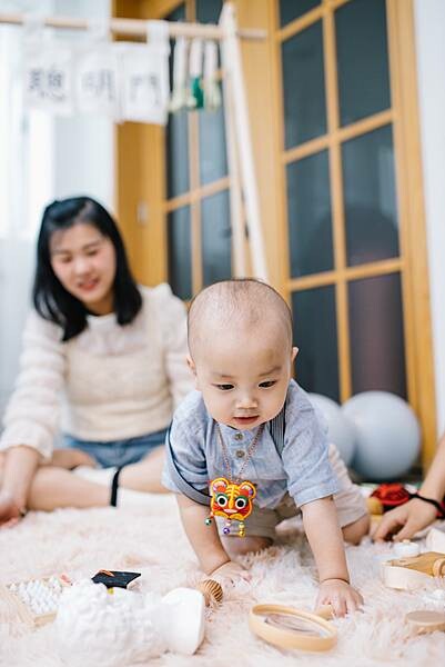 Loop Bakery 圈圈∥不用萬元的生日抓週派對∥韓系佈置風格∥費用含攝影師、主持人再加贈送生日蛋糕及木製相框