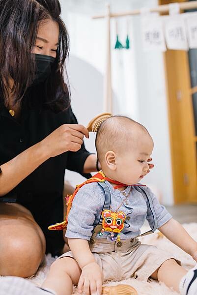 Loop Bakery 圈圈∥不用萬元的生日抓週派對∥韓系佈置風格∥費用含攝影師、主持人再加贈送生日蛋糕及木製相框