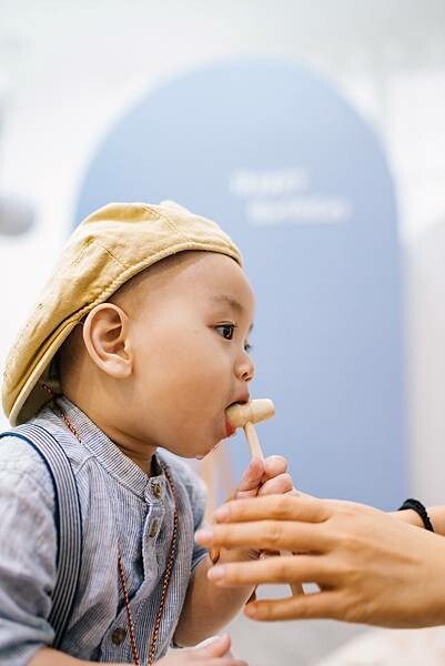 Loop Bakery 圈圈∥不用萬元的生日抓週派對∥韓系佈置風格∥費用含攝影師、主持人再加贈送生日蛋糕及木製相框