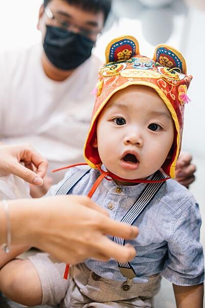 Loop Bakery 圈圈∥不用萬元的生日抓週派對∥韓系佈置風格∥費用含攝影師、主持人再加贈送生日蛋糕及木製相框