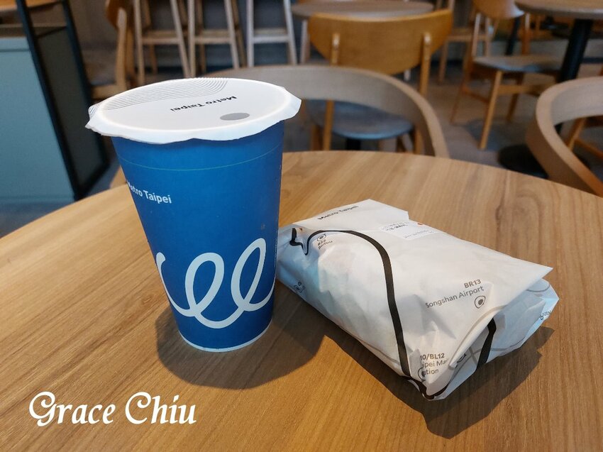 Metro Taipei x LOUISA COFFEE路易莎北捷聯名旗艦店～寬敞舒適的用餐環境讓人喜歡