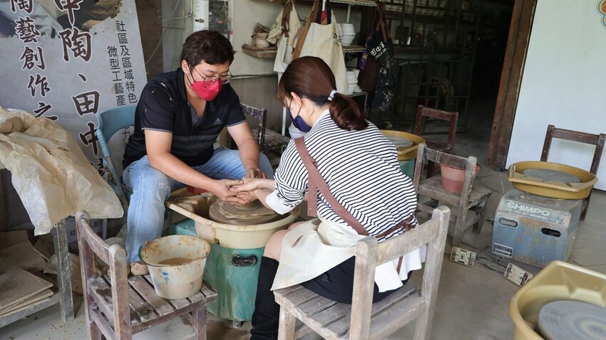 中部景點 ｜2023 蜀葵花海現身－巨型人偶+玩陶+嚕貓一起野餐吧!