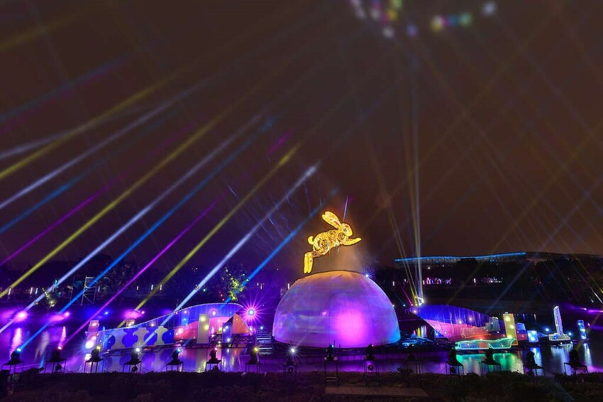 2023台中燈會-  《中央公園》盛大展開，2/4~12日盛大展開，6大主題燈區，逾30座燈組 超可愛啊!