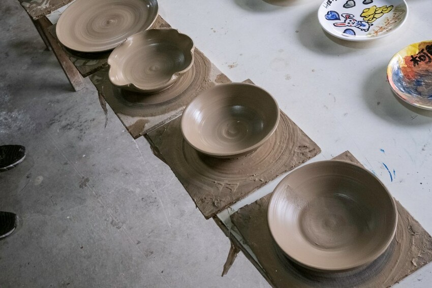 中部景點 ｜2023 蜀葵花海現身－巨型人偶+玩陶+嚕貓一起野餐吧!