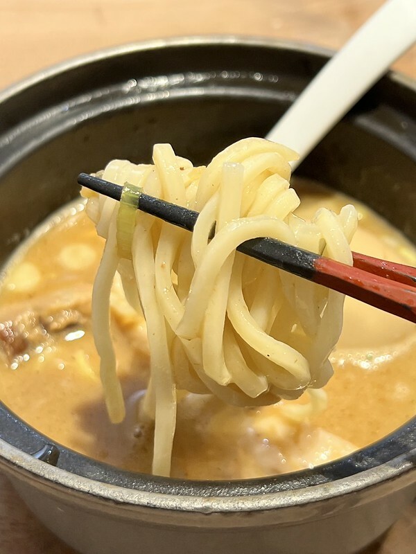 【亞洲,日本,京都】麵屋 高倉二条,一間只聞香味,差一點找不到門入的小店。(京都美食,京都沾麵)