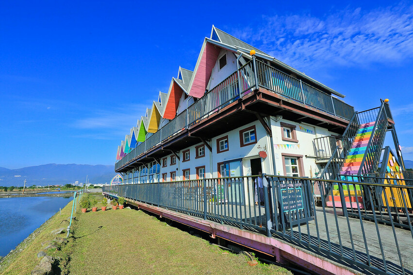 【宜蘭景點】2023員山福園蜊埤湖&羅東運動公園‧落羽松美景│全台10大落羽松秘境之一│礁溪天空島小木屋。金黃