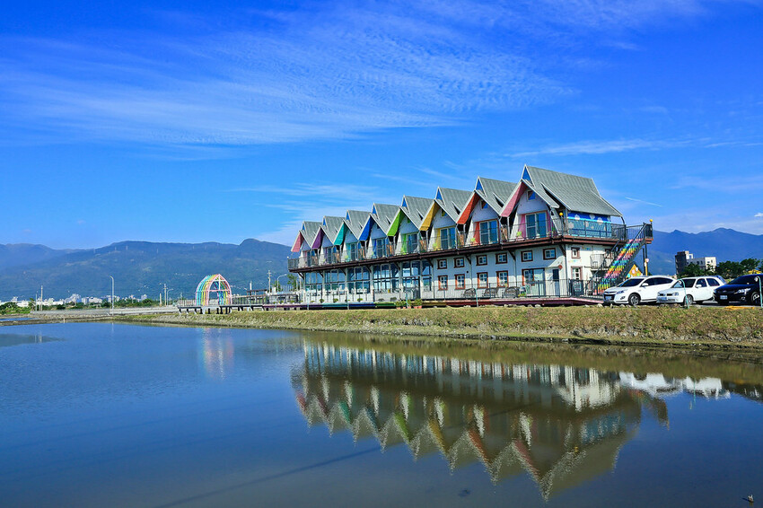 【宜蘭景點】2023員山福園蜊埤湖&羅東運動公園‧落羽松美景│全台10大落羽松秘境之一│礁溪天空島小木屋。金黃