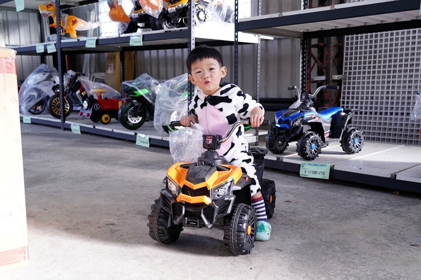 過年買玩具就來這！在地超人氣玩具倉庫，品項超多又便宜，小心走進去就不出來～