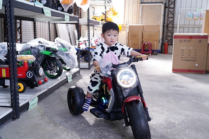 過年買玩具就來這！在地超人氣玩具倉庫，品項超多又便宜，小心走進去就不出來～