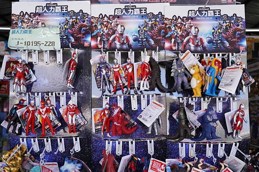 過年買玩具就來這！在地超人氣玩具倉庫，品項超多又便宜，小心走進去就不出來～