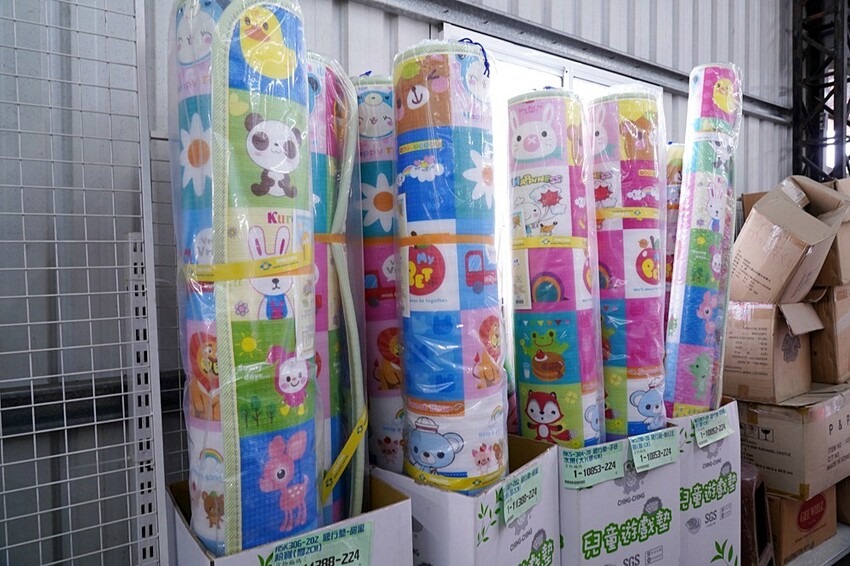 過年買玩具就來這！在地超人氣玩具倉庫，品項超多又便宜，小心走進去就不出來～