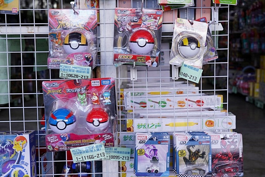 過年買玩具就來這！在地超人氣玩具倉庫，品項超多又便宜，小心走進去就不出來～