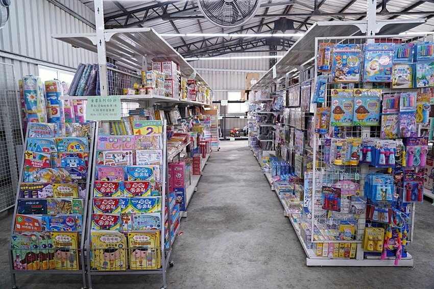 過年買玩具就來這！在地超人氣玩具倉庫，品項超多又便宜，小心走進去就不出來～
