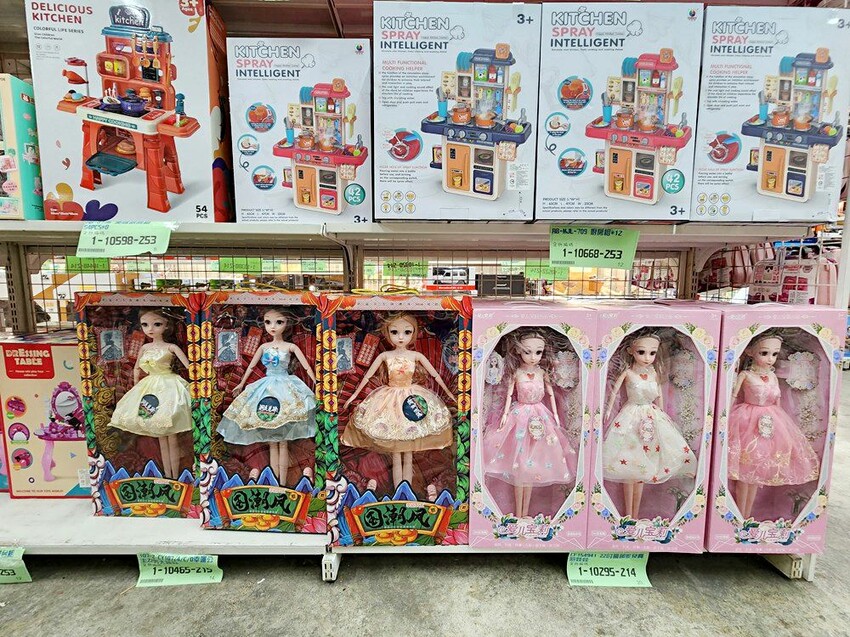 過年買玩具就來這！在地超人氣玩具倉庫，品項超多又便宜，小心走進去就不出來～