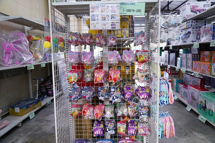 過年買玩具就來這！在地超人氣玩具倉庫，品項超多又便宜，小心走進去就不出來～