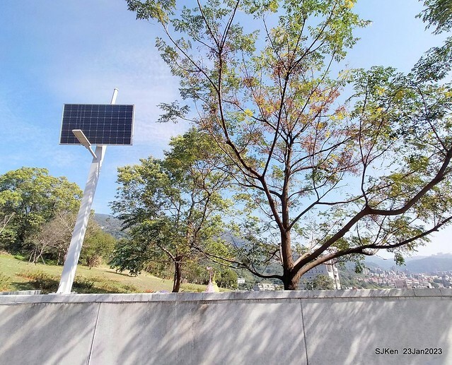 「北投社三層崎花海公園」(Ki-Pataw Shan-Tseng-Chi Park)與北投公園，SJKen , Taipei, Taiwan, Jan 23, 2023.