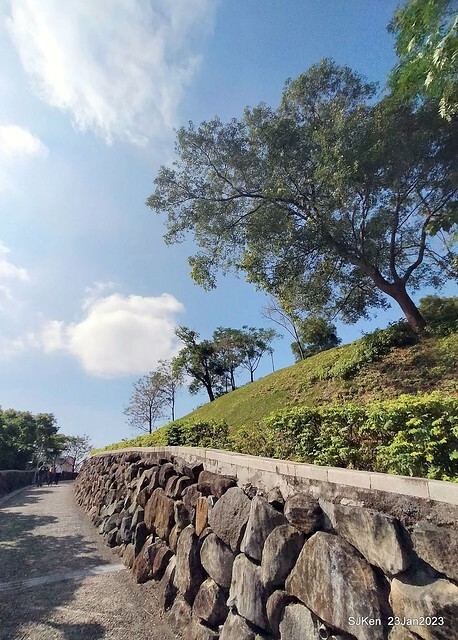 「北投社三層崎花海公園」(Ki-Pataw Shan-Tseng-Chi Park)與北投公園，SJKen , Taipei, Taiwan, Jan 23, 2023.