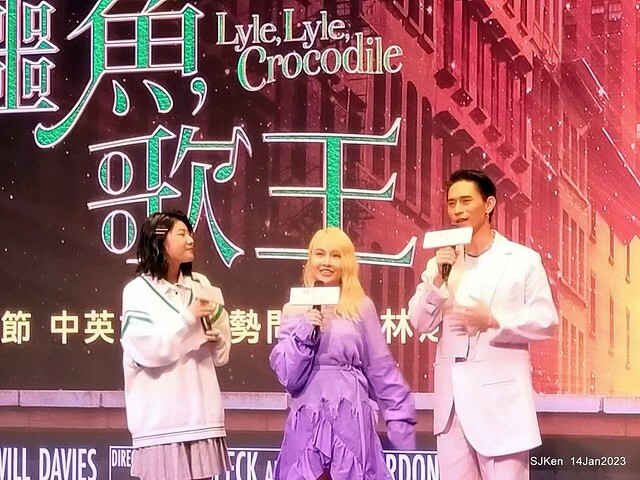 The Movie posters and stills of US Movie 