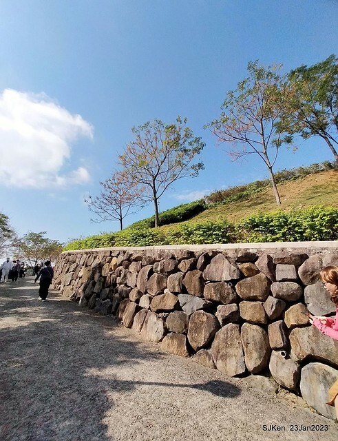 「北投社三層崎花海公園」(Ki-Pataw Shan-Tseng-Chi Park)與北投公園，SJKen , Taipei, Taiwan, Jan 23, 2023.