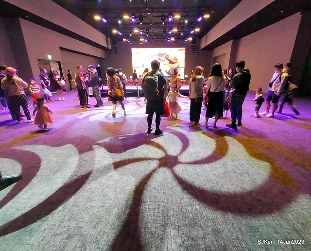 The Movie posters and stills of US Movie 