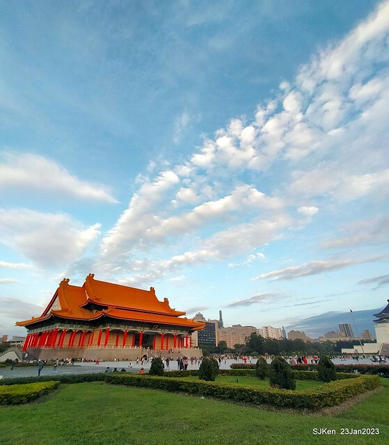 2023正月初一「中正紀念堂」走春賞梅 (Plum blossoms at CKS Memorial Hall), Taipei, Taiwan, SJKen, Jan 23, 2023
