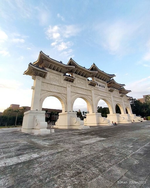 2023正月初一「中正紀念堂」走春賞梅 (Plum blossoms at CKS Memorial Hall), Taipei, Taiwan, SJKen, Jan 23, 2023