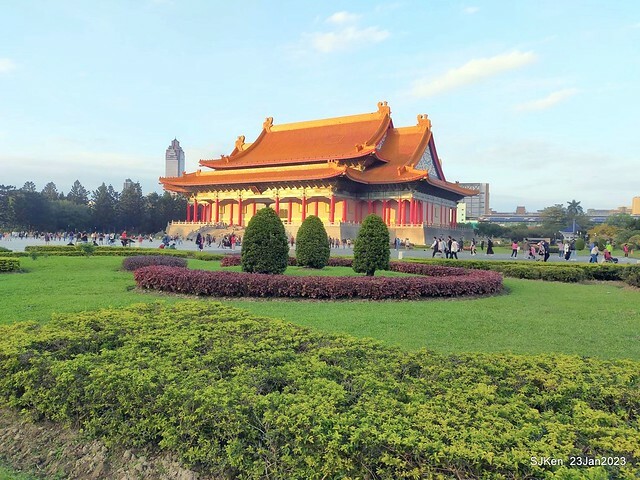 2023正月初一「中正紀念堂」走春賞梅 (Plum blossoms at CKS Memorial Hall), Taipei, Taiwan, SJKen, Jan 23, 2023