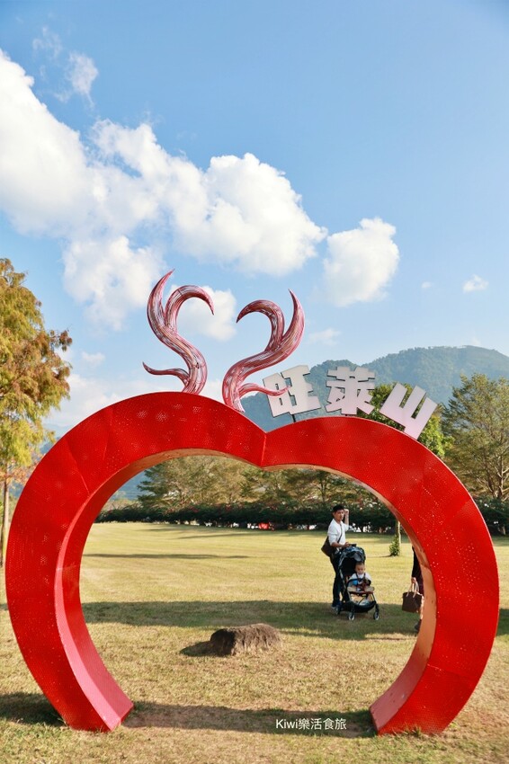 嘉義景點|旺萊山愛情大草原,親子免費景點,免費吃旺萊山鳳梨酥,嘉義阿里山下周邊景點美食