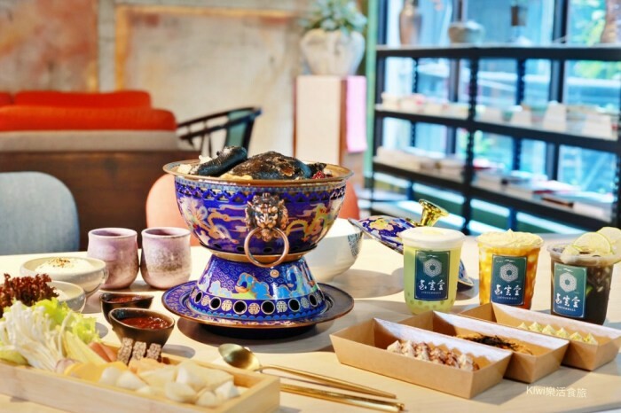 員林燈會開鑼｜彰化員林公園燈會幸福滿載，歡樂兔星球登場！千萬星光廊道從員林車站到員林公園整個歡慶至元