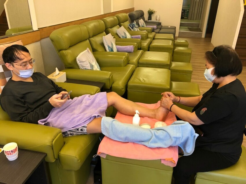 中山區按摩店推薦/台式按摩推薦/綠林足道養生館評價