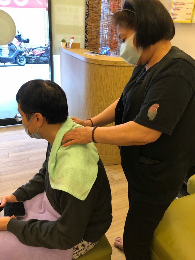 中山區按摩店推薦/台式按摩推薦/綠林足道養生館評價