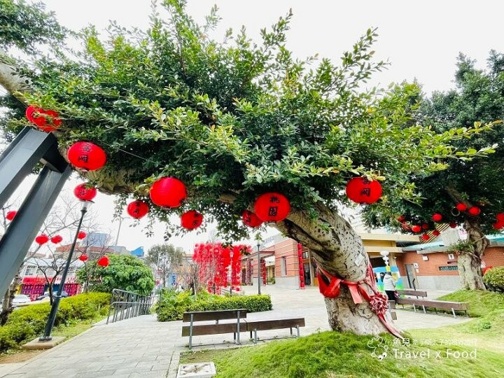 【漫遊富岡，光之饗宴】2023桃園燈會在楊梅，必看14公尺未來兔主燈與水上光舞秀，作伙搭火車逛燈會！ @魚兒 x 牽手明太子的「視」界旅行