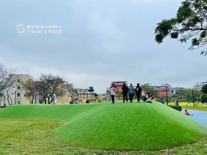 【漫遊富岡，光之饗宴】2023桃園燈會在楊梅，必看14公尺未來兔主燈與水上光舞秀，作伙搭火車逛燈會！ @魚兒 x 牽手明太子的「視」界旅行