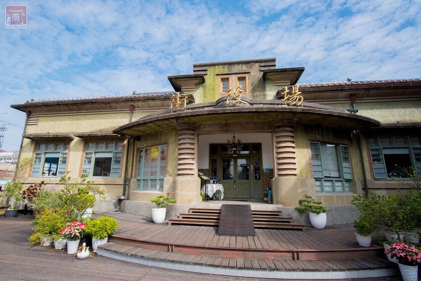 【臺南一日遊】自駕旅遊租車推薦AVIS艾維士租車,就在台南高鐵站附近超方便,提供免費高鐵至租車處來回接駁~AVIS艾維士租車 - 南人幫