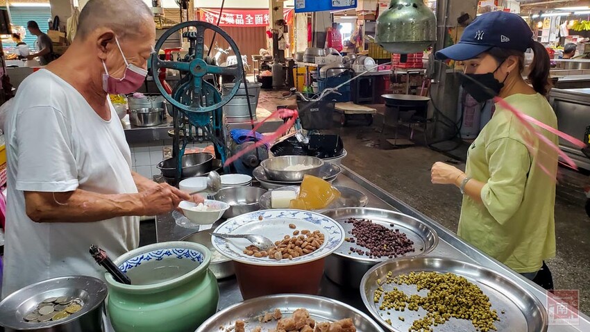 【臺南一日遊】自駕旅遊租車推薦AVIS艾維士租車,就在台南高鐵站附近超方便,提供免費高鐵至租車處來回接駁~AVIS艾維士租車 - 南人幫