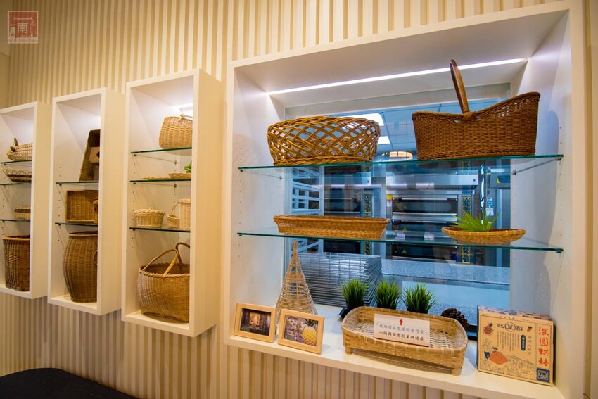 【臺南一日遊】自駕旅遊租車推薦AVIS艾維士租車,就在台南高鐵站附近超方便,提供免費高鐵至租車處來回接駁~AVIS艾維士租車 - 南人幫