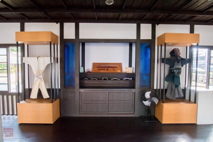 【臺南一日遊】自駕旅遊租車推薦AVIS艾維士租車,就在台南高鐵站附近超方便,提供免費高鐵至租車處來回接駁~AVIS艾維士租車 - 南人幫