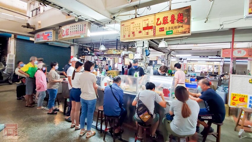 【臺南一日遊】自駕旅遊租車推薦AVIS艾維士租車,就在台南高鐵站附近超方便,提供免費高鐵至租車處來回接駁~AVIS艾維士租車 - 南人幫